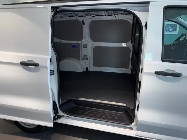 Volkswagen T7 Caravelle
