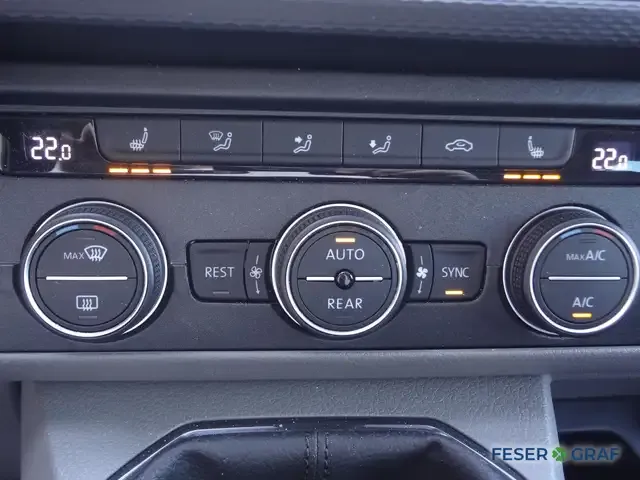 Volkswagen T6.1 Caravelle