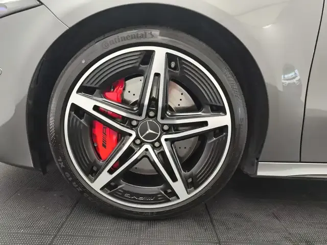Mercedes-Benz A 45 AMG
