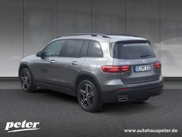 Mercedes-Benz GLB 200