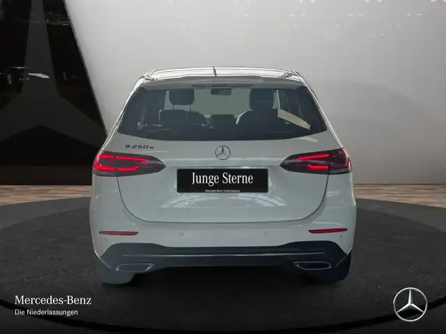 Mercedes-Benz B 250