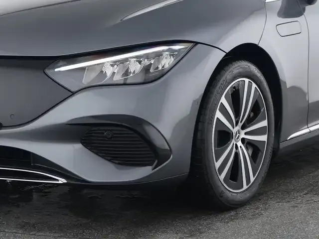 Mercedes-Benz EQE 300