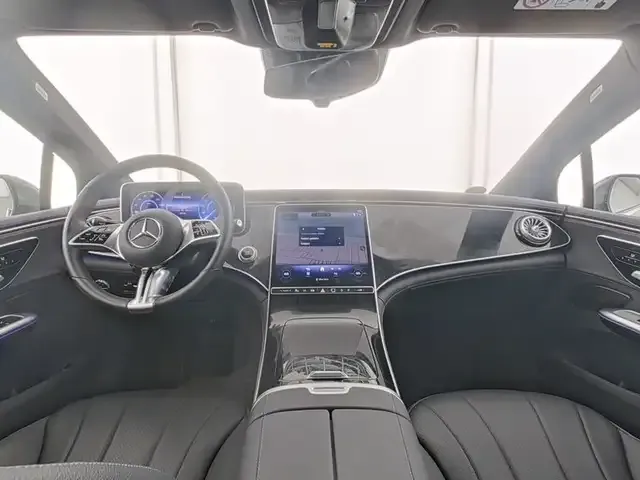 Mercedes-Benz EQE 300