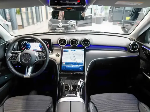 Mercedes-Benz C 220