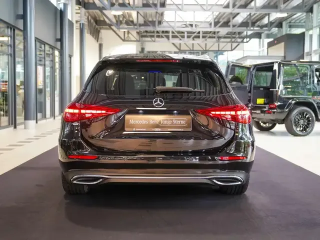 Mercedes-Benz C 220