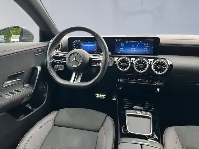 Mercedes-Benz CLA 180
