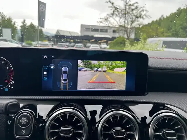 Mercedes-Benz CLA 180