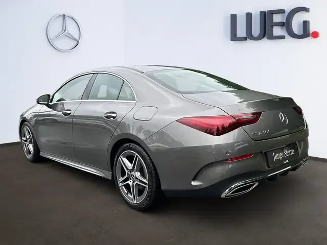 Mercedes-Benz CLA 180
