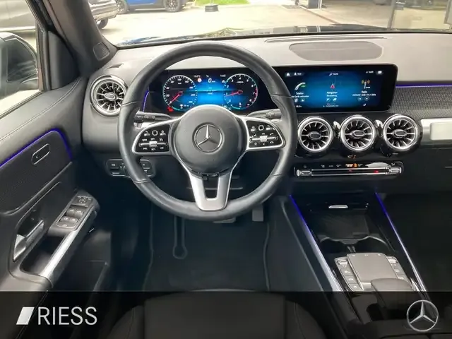 Mercedes-Benz GLB 200