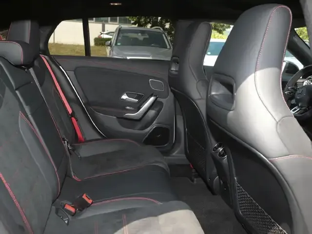 Mercedes-Benz CLA 45 AMG