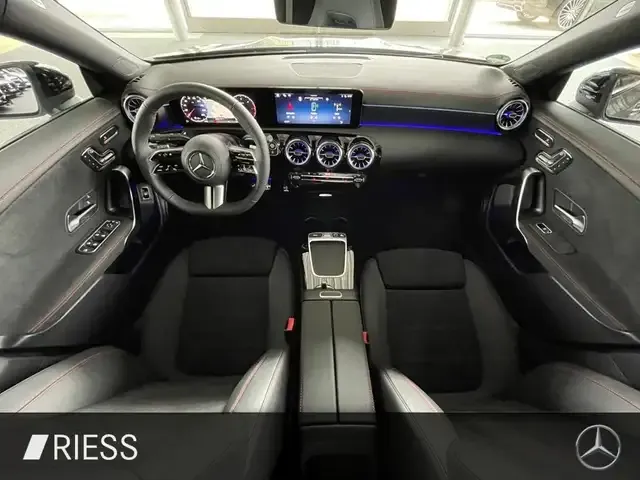 Mercedes-Benz CLA 220