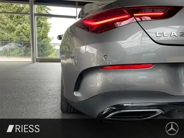 Mercedes-Benz CLA 220