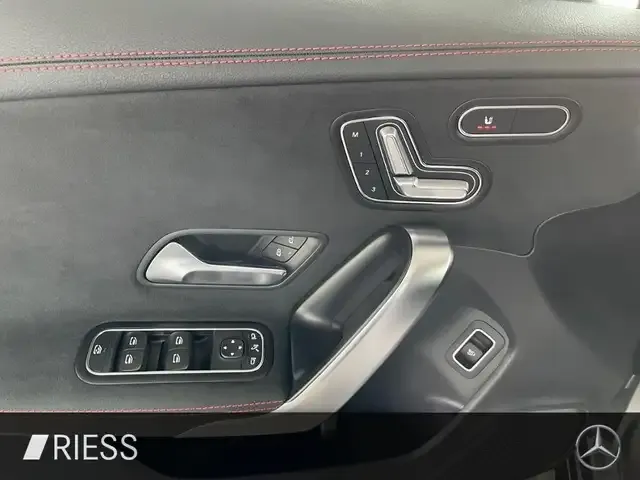 Mercedes-Benz CLA 220