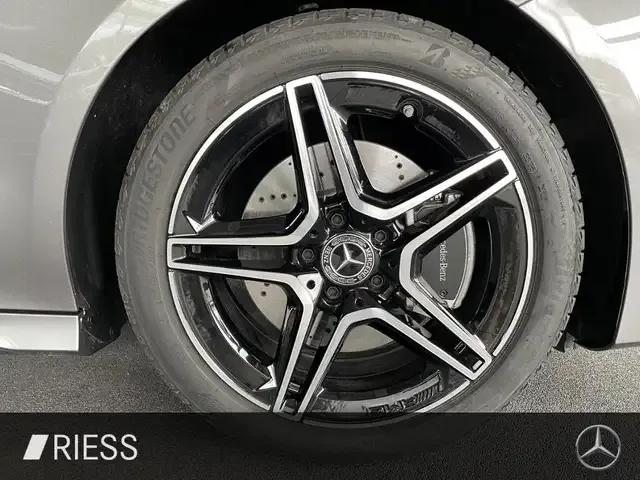 Mercedes-Benz CLA 220