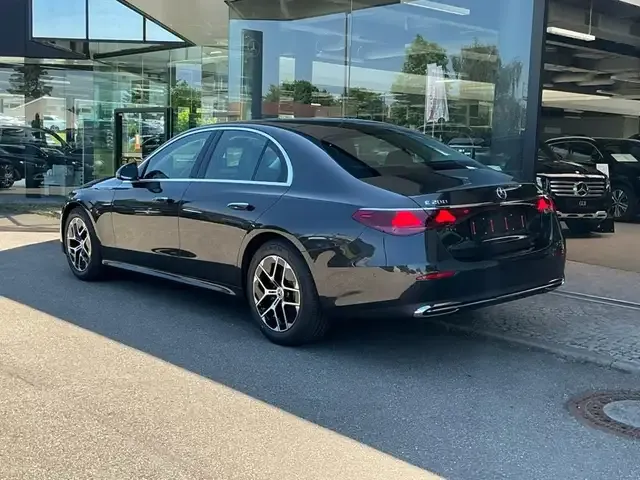 Mercedes-Benz E 200