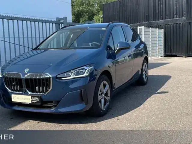 BMW 220