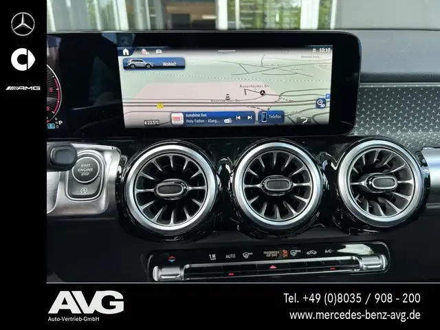 Mercedes-Benz GLB 200