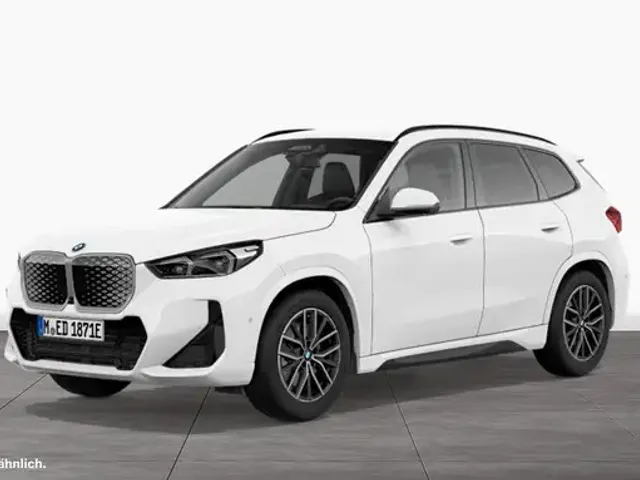 BMW iX1