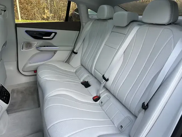 Mercedes-Benz EQE 350