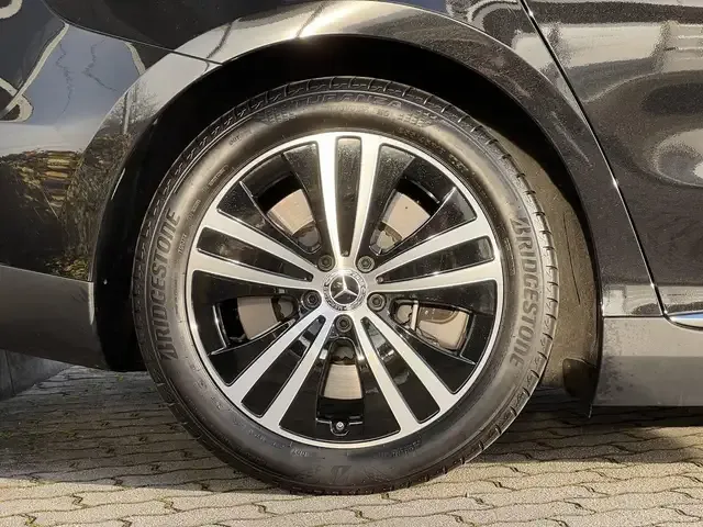 Mercedes-Benz EQE 350