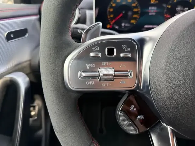 Mercedes-Benz CLA 45 AMG