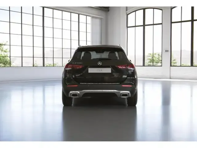 Mercedes-Benz GLA 200