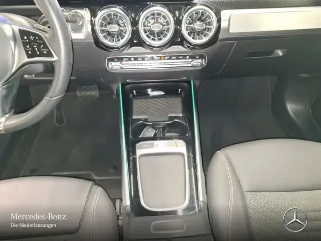 Mercedes-Benz EQB 300
