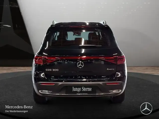 Mercedes-Benz EQB 300