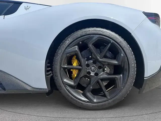 Maserati MC20
