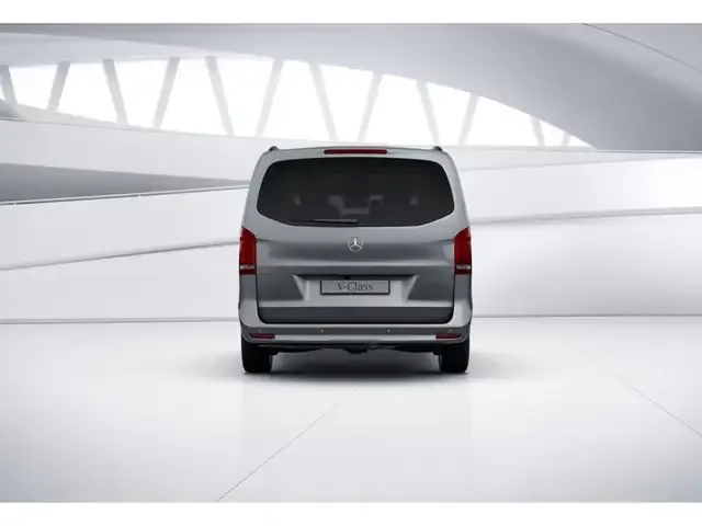 Mercedes-Benz V 220