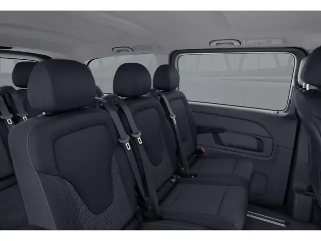 Mercedes-Benz V 220