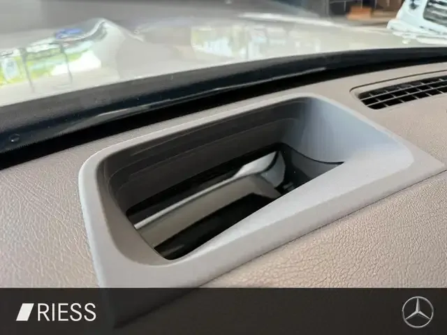 Mercedes-Benz GLB 250