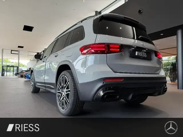 Mercedes-Benz GLB 250