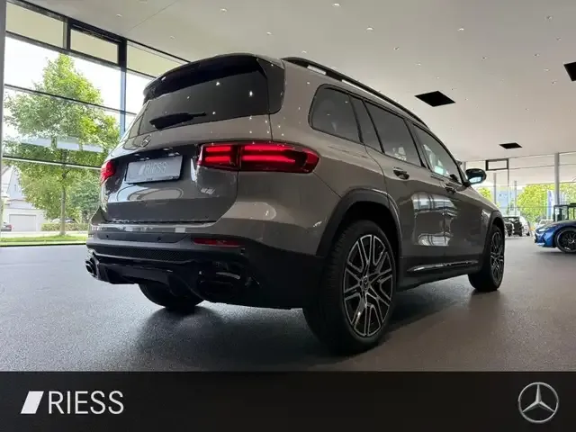 Mercedes-Benz GLB 250