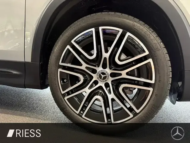 Mercedes-Benz GLB 250