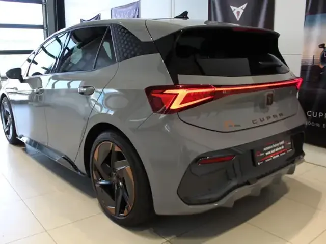CUPRA Born