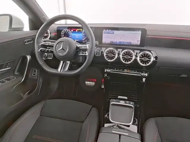 Mercedes-Benz CLA 180