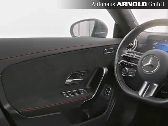 Mercedes-Benz CLA 220