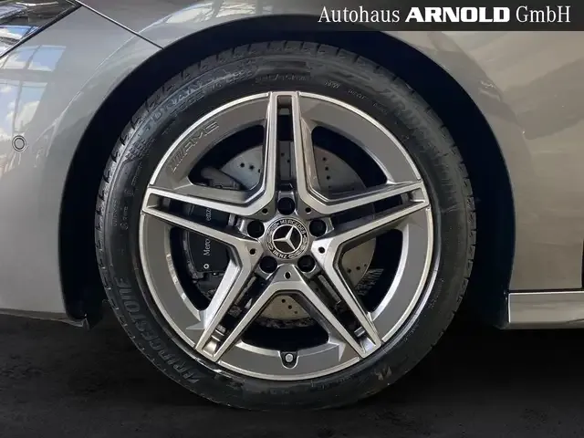Mercedes-Benz CLA 220