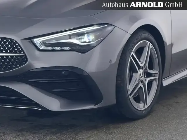 Mercedes-Benz CLA 220
