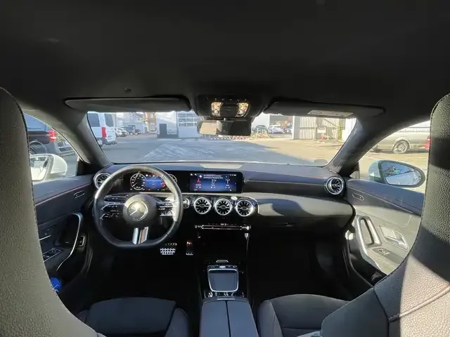 Mercedes-Benz CLA 200