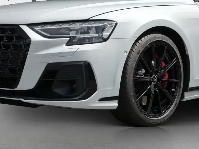 Audi S8