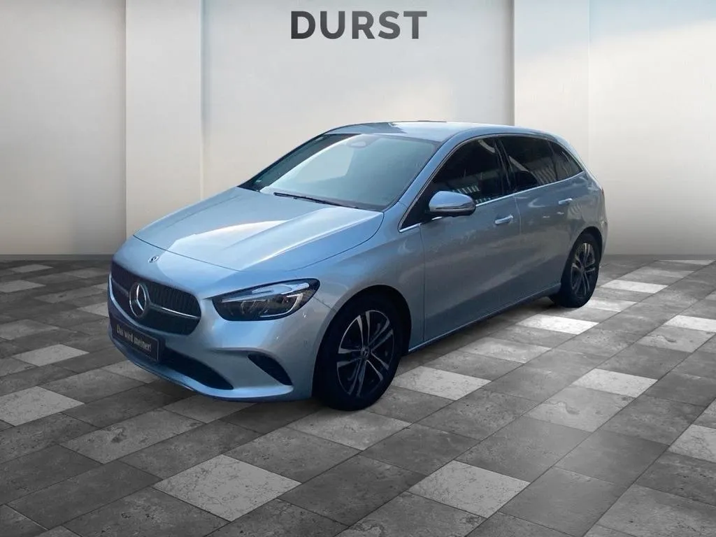 Mercedes-Benz B 220