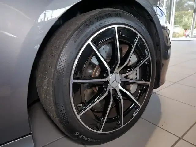 Mercedes-Benz A 35 AMG