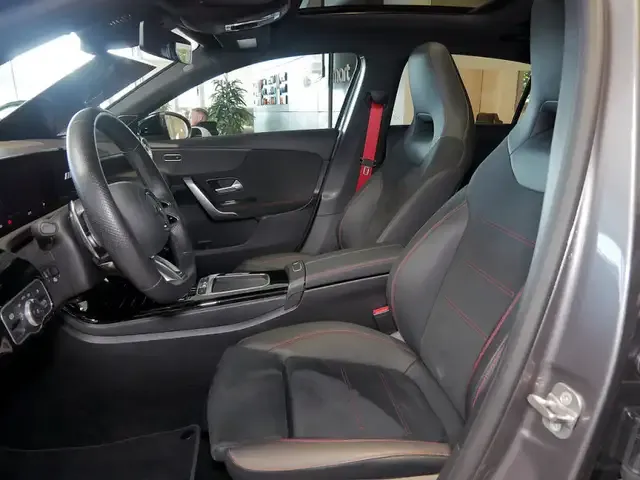 Mercedes-Benz A 35 AMG