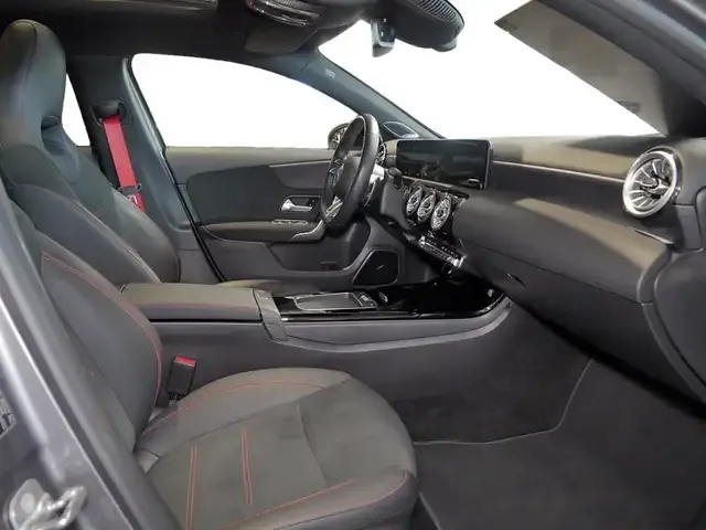 Mercedes-Benz A 35 AMG