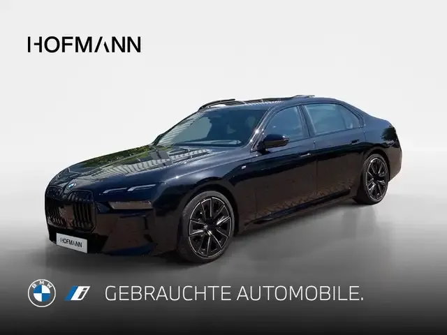 BMW i7