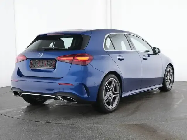 Mercedes-Benz A 220