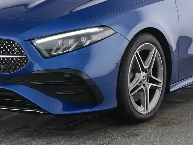 Mercedes-Benz A 220