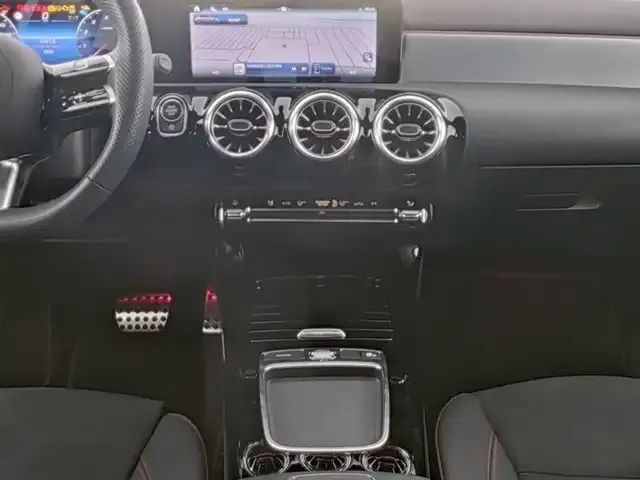 Mercedes-Benz A 220